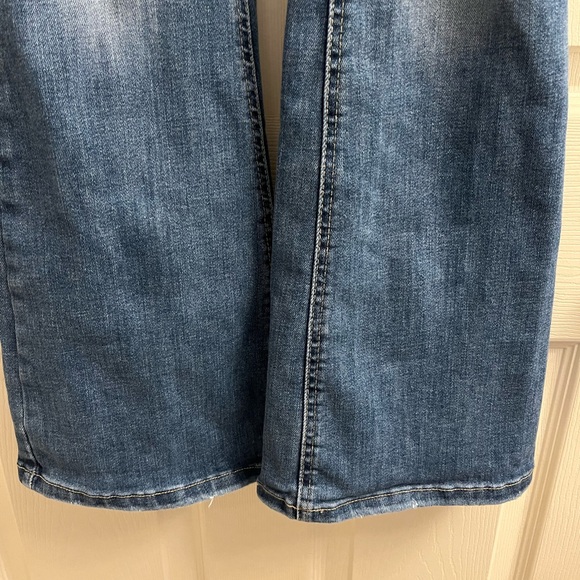Maurice’s Women’s Edgely Distressed Blue High Rise Flare Jeans Size 2 - Picture 6 of 13